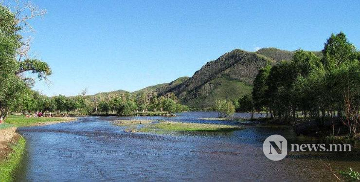 Голд живж байсан эмэгтэй, хүүхэд хоёрыг аварчээ