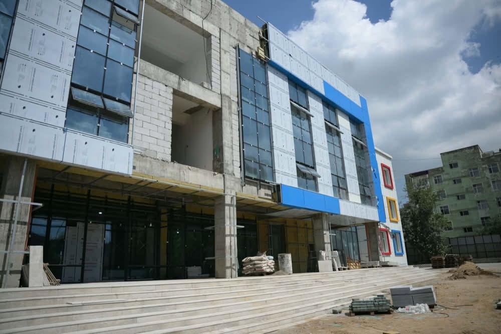 Нийслэлд баригдаж буй 30 дугаар сургуулийн шинэ барилгын ажил үргэлжилж байна Нийслэлд баригдаж буй 30 дугаар сургуулийн шинэ барилгын ажил үргэлжилж байна