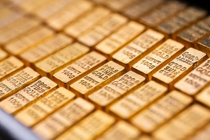 Алтны үнэ сүүлийн гурван сарын дээд түвшинд хадгалагдаж байна